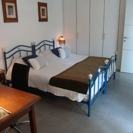 Apartment Charming Apartment, Garden, Private Parking *